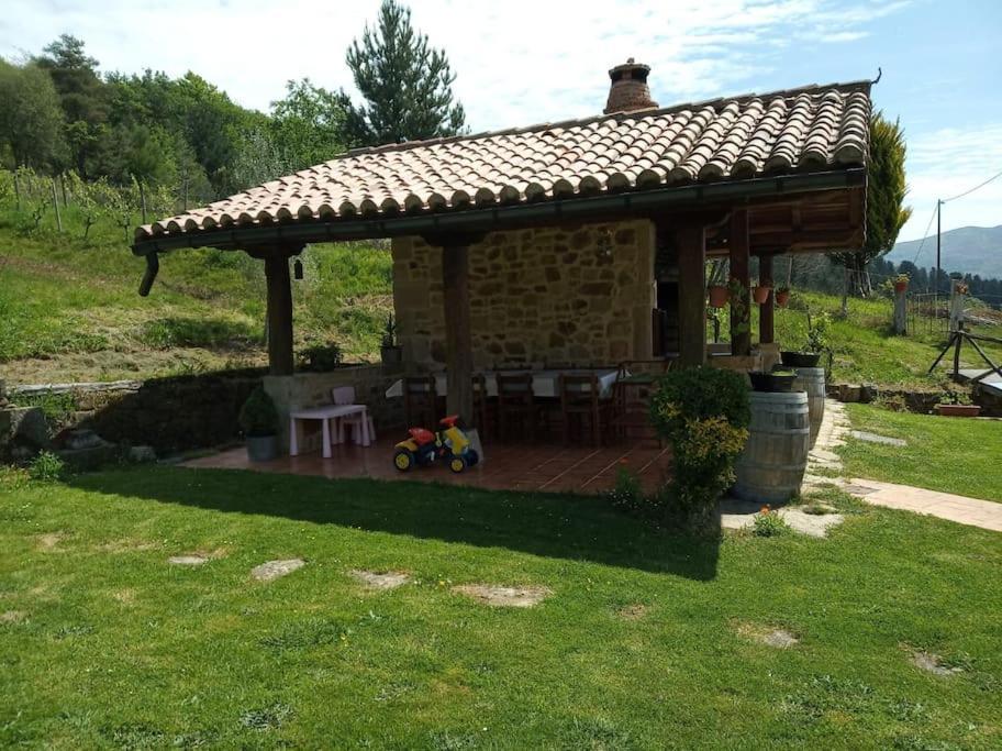Caserio Vasco Con Piscina Y Barbacoa Orozko Exterior foto