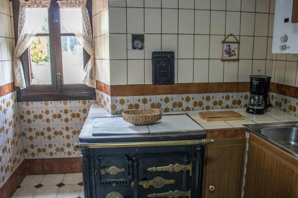 Caserio Vasco Con Piscina Y Barbacoa Orozko Exterior foto